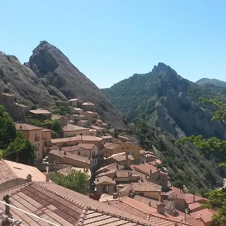 La Bella Vista לינה וארוחת בוקר קסטלמצאנו